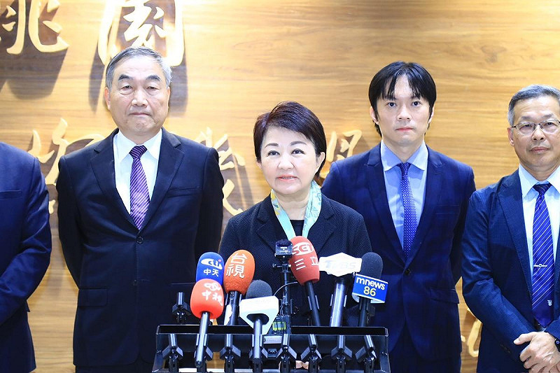 盧秀燕從澳洲訪問返台後，被問到選不選黨主席？她一律「有問必不答」。    圖：台中市政府/提供
