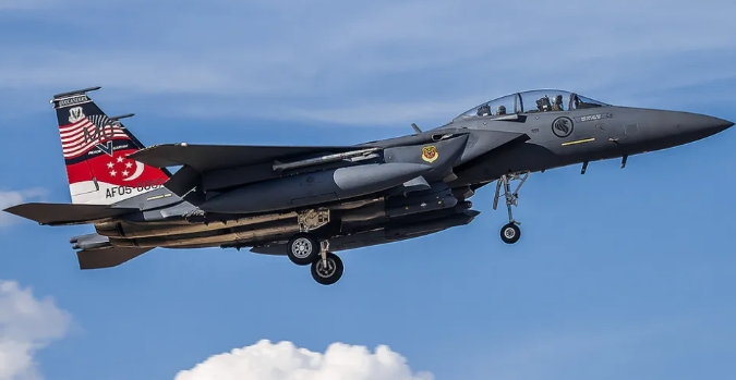 新加坡F-15SG戰機。   圖 : 翻攝自看航空