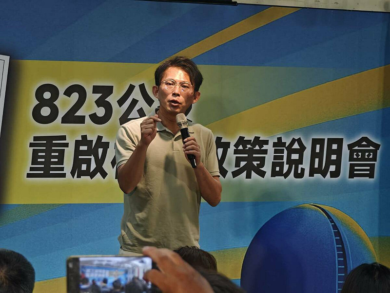 黃國昌痛批民進黨是雙重標準，在野時用公投決定核四去留，如今卻拒絕公投討論核三延役。   圖：國民黨高雄市黨部/提供
