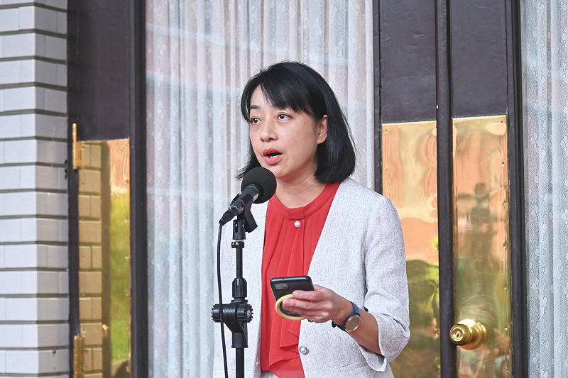 王婉諭呼籲支持監管雲，讓監視器畫面即時上傳雲端，才能還原真相、保護彼此。為我們下一代的孩子，建立一個更安心的托育環境。   圖：取自王婉諭臉書（資料照）