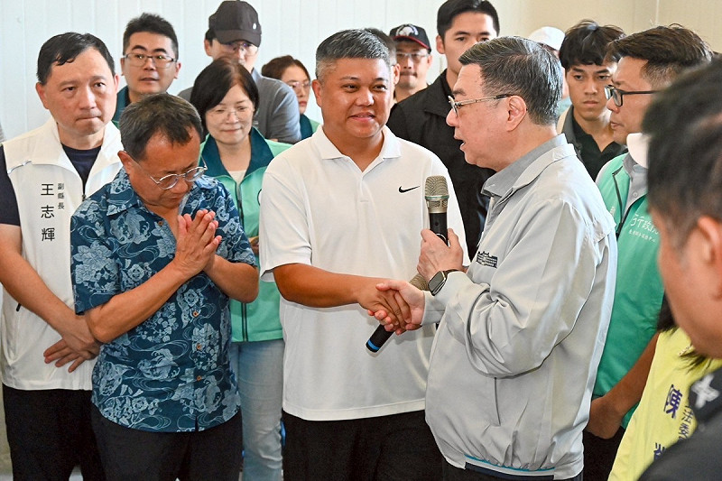  行政院長卓榮泰今（16）日前往台東勘災視察。 圖：行政院提供 