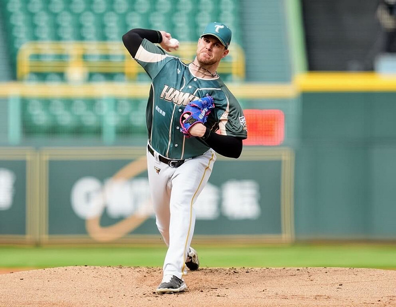 中華職棒台鋼雄鷹隊洋投後勁（Bradin Hagens）（圖）16日先發7局僅失2分，最終雄鷹以5比2拿勝，後勁也達成跨季22連勝，締造中職新紀錄。（台鋼雄鷹隊提供）中央社記者楊啟芳傳真  114年8月16日   