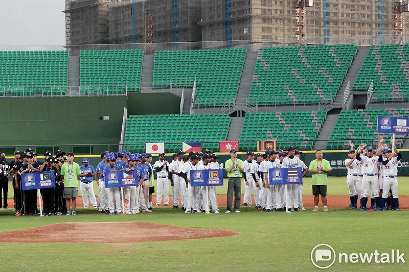 2025年第12屆亞洲U15青少棒錦標賽（2025 XII BFA U15 Asian Baseball Championship）自17日至23日於台南亞太國際棒球訓練中心成棒主、副球場登場，這也是本賽事暌違23年再度回到台灣舉辦，意義非凡。   圖：台南市政府提供
