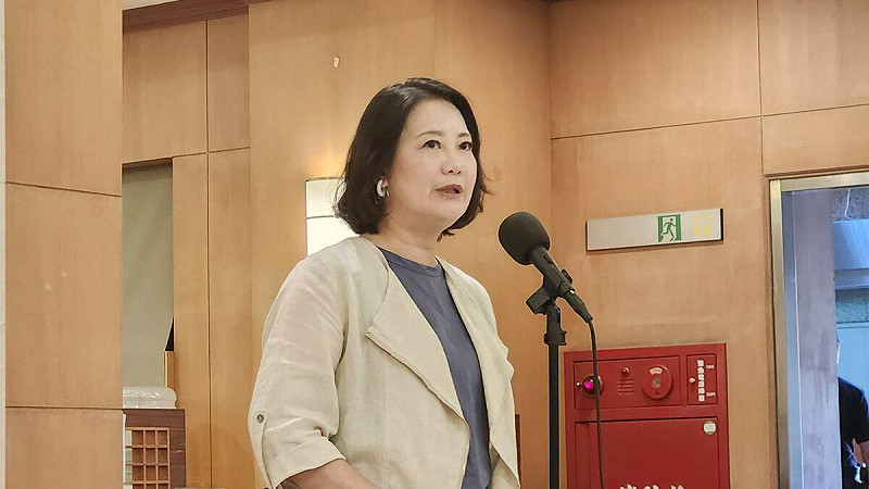 經濟部長郭智輝恐成內閣改組榜首，民進黨團幹事長吳思瑤強調，希望是「有感」調整。   圖：蕭依岑/攝