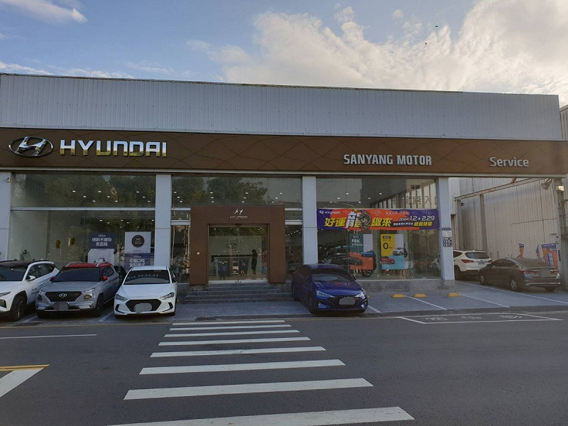 高雄現代汽車戴姓課長私吞客戶訂車款項，準車主向總公司追討才曝光。   圖：取自現代汽車鳳山所臉書