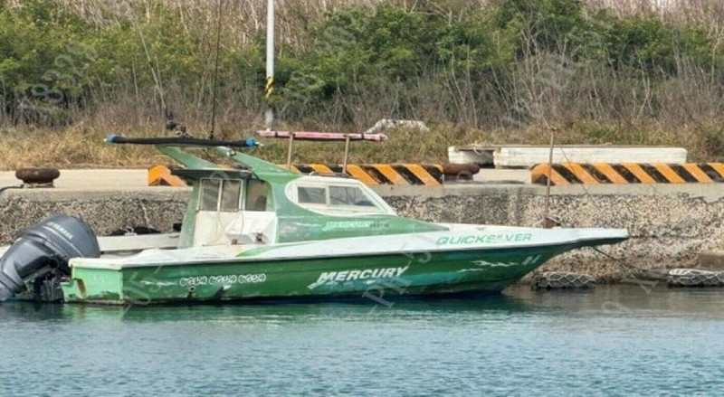 澎湖地檢署偵辦協助重大經濟罪犯徐少東偷渡案，20日將許姓等4人依入出國及移民法等罪，提起公訴，李、潘與林姓等3人依一般證人處理，至於快艇與不法犯罪所得聲請法院宣告沒收或追徵價額。（澎湖地檢署提供） 中央社   114年8月20日   