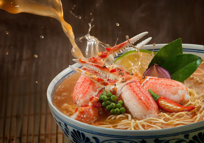 食藥署提醒，別吃太多高膽固醇的蟹黃或蟹膏，讓身體負擔加重，另外，螃蟹一定要徹底煮熟後再吃，生的、醃的、內臟也都別碰，讓食物中毒的風險降低。   圖：cuongDC提供