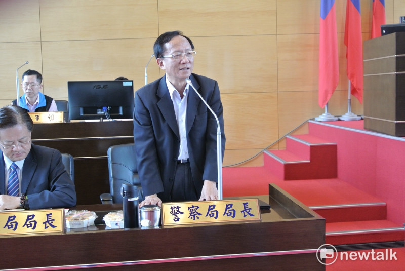 台中市警察局長陳嘉昌在市議會道別。   唐復年/攝