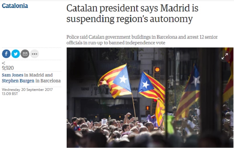 西班牙警方今（20）日搜索加泰隆尼亞政府大樓等22個地點，逮捕13名自治區官員，引發數千群眾走上街頭抗議，高喊「獨立！」   圖：翻攝The Guardian網站