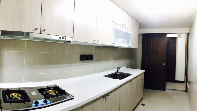 三峽北大青年社會住宅的廚房配備齊全，其他基本家具也都會附給租屋民眾。   圖：新北市城鄉發展局/提供