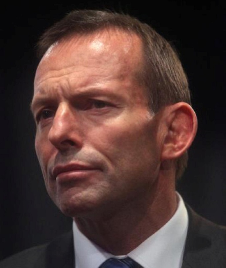 澳洲前總理艾波特22日表示，他在反對同性婚姻合法的造勢活動上遭一名別著「贊成」徽章的男子用頭攻擊。   圖：翻攝維基百科
