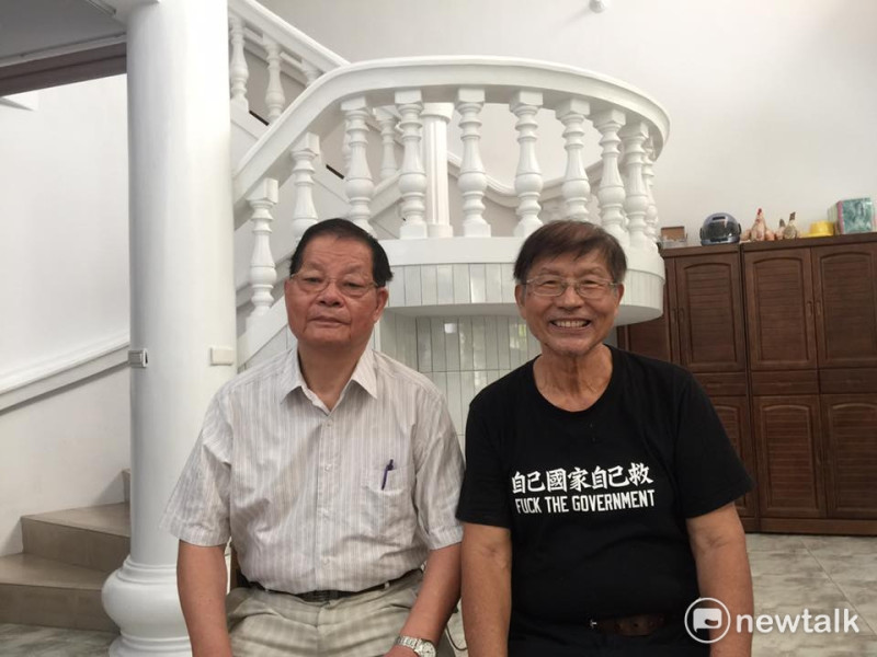 美麗島事件受難人，工人作家楊青矗（左）與戴振耀，在龜山監獄時，曾為將近一年的牢友。   圖：戴振耀/提供