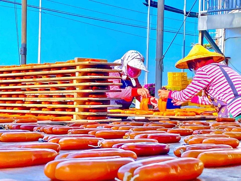 茄萣水產業者發揮烏魚子更大經濟效益。   圖：孫家銘翻攝