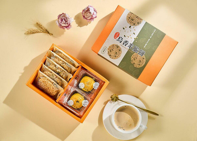 烏香米脆餅將烏魚子的濃郁精華完美融入手工酥脆米餅。   圖：孫家銘翻攝