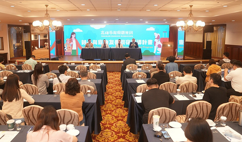 講師與業者意見交流。   圖：高雄市觀光局/提供