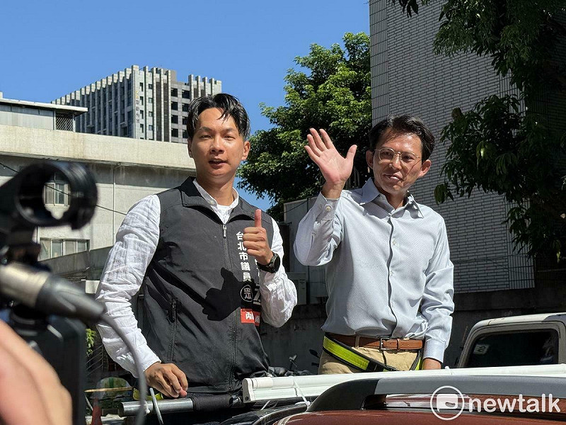 民眾黨主席黃國昌(右)、台北市議員陳宥丞(左)。 圖:周煊惠 / 攝