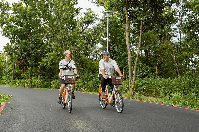韓國瑜時代引進高雄的YouBike，已正式突破「7,000萬人次騎乘」的里程碑。   圖：高雄市交通局/提供