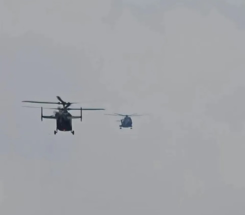 近期中國網路上流傳一組新型直升機照片，由於外型酷似美軍 S-97 同軸雙旋翼高速直升機，引發大量網友關注。   圖：翻攝自 騰訊網 鼎盛沙龍