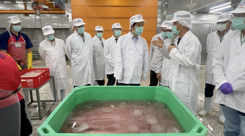 賴清德視察鬼頭刀漁業產銷情形。   圖：總統府提供