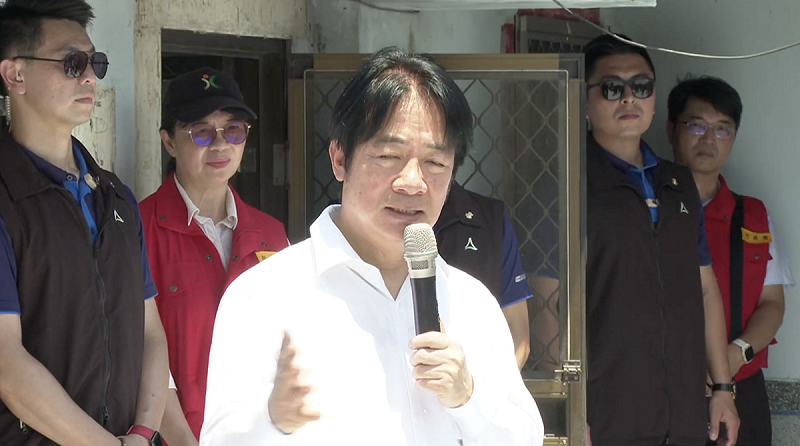 賴清德說明重建狀況。 圖:總統府提供 賴清德說明重建狀況。 圖:總統府提供
