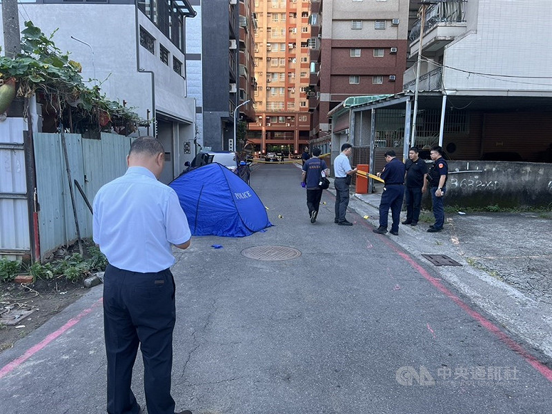 高雄市左營區22日發生槍擊案，羅姓男子遭不明人士當街射殺。警方表示，案件進入偵查核心，擴大追緝凶嫌。（中央社檔案照片）   