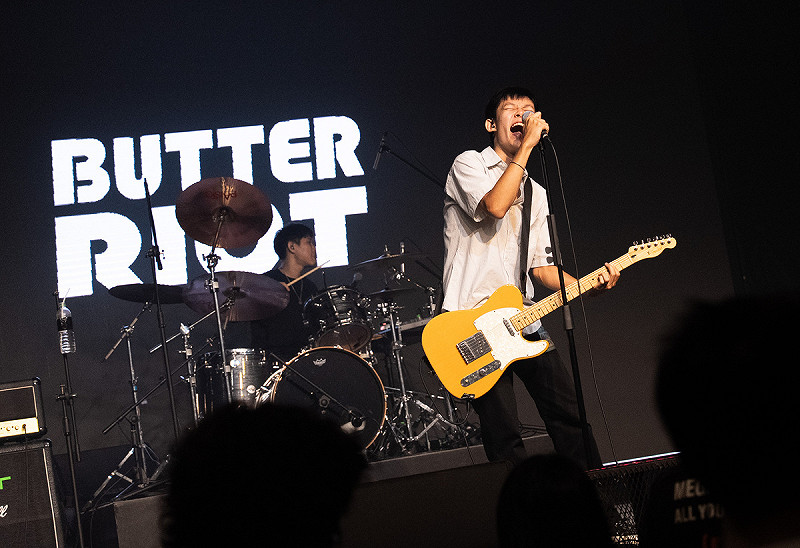 「BUTTER RIOT」與滅火器鼓手「柯光」攜手創作〈Good Morning My Friend〉,以朋友的口吻給予勇氣與力量,打敗生活中的不順遂。 圖:高雄市青年局/提供