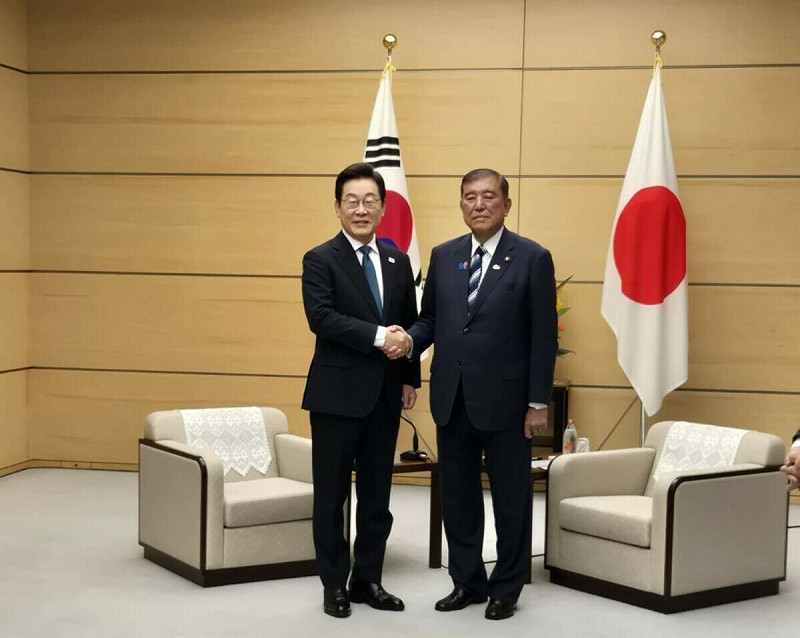 在野時期色彩反日的韓國總統李在明（左），在前往美國見川普之前破例先到東京拜會日本內閣總理大臣石破茂（右）   圖：翻攝自石破茂的Ｘ