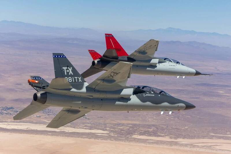 已獲美國空軍T-X計畫採用的T-7A「紅鷹」教練機。   圖：翻攝DVIDS