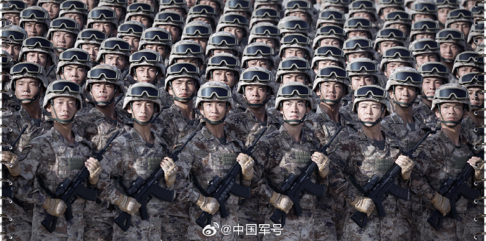 為紀念中國人民抗日戰爭暨世界反法西斯戰爭勝利80周年,中國定於9月3日進行大規模閱兵行動。 圖:翻攝「微博」@中國軍號