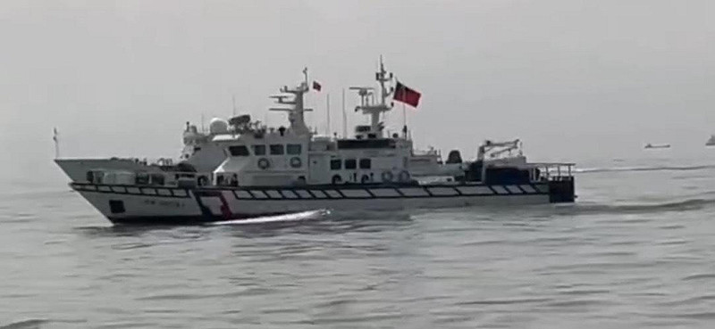 中國海警船連兩天4度騷擾金門禁限水域，海巡艇併航驅離。   圖：海巡署提供
