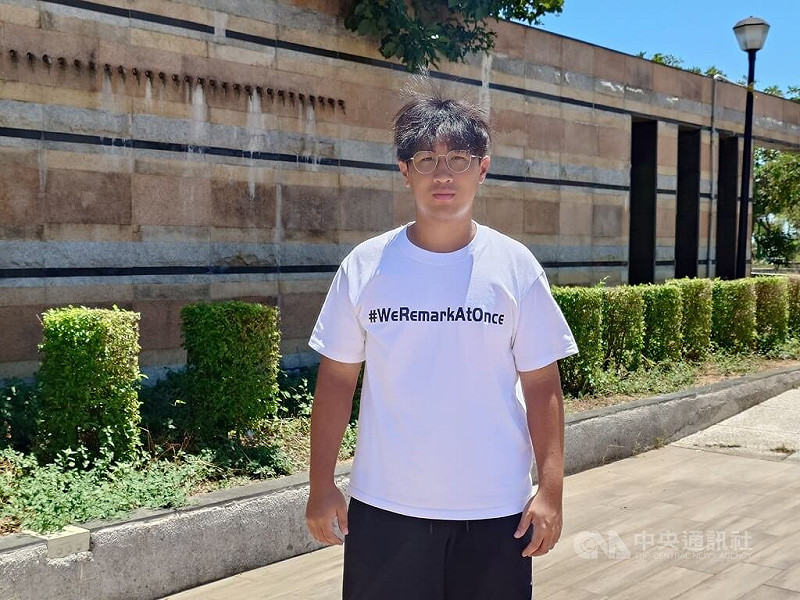 馬祖高中棒球隊長曹耀文（圖）曾歷經全隊只剩3人困境，但他仍不放棄棒球夢，努力湊齊9名隊友、恢復練球，校方今年再招來8名球員，讓他看見贏球的機會。   圖：中央社