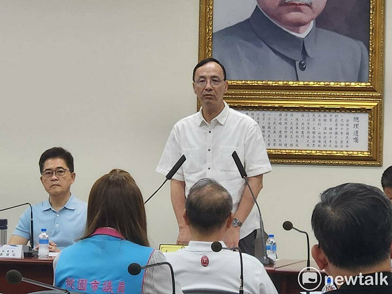 國民黨朱立倫今（27日）主持中常會，就接棒黨主席一事，再度向國民黨內喊話。   圖：黃建豪/攝
