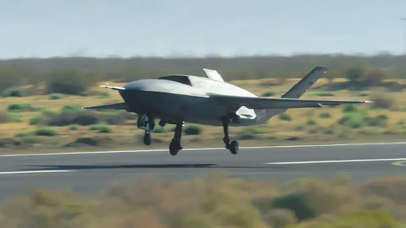 YFQ-42A「戰鬥型無人機」原型機。 圖:翻攝自 騰訊新聞@觀察者網 YFQ-42A「戰鬥型無人機」原型機。 圖:翻攝自 騰訊新聞@觀察者網
