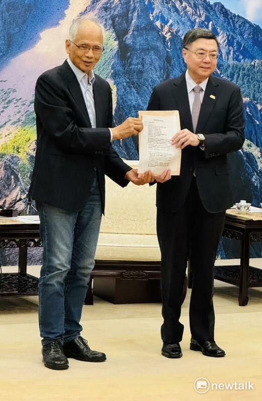 行政院長卓榮泰今（29日）接見仰山文教基金會創辦人、前立法院長游錫堃，游此行除了替台灣的有機農業請命，希望農業部的有機農業科能升級為有機農業司。   圖：謝莉慧／攝