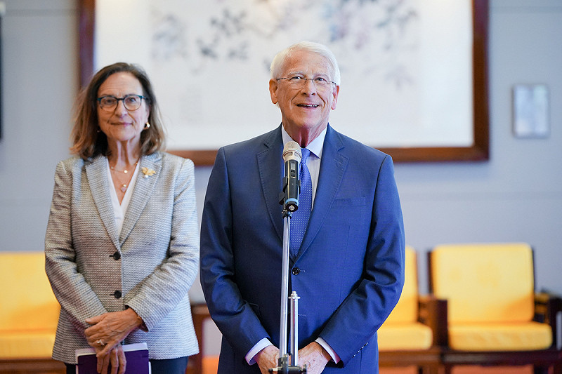 維克(Roger Wicker)、費雪(Deb Fischer)發表簡短談話。 圖:外交部提供 維克(Roger Wicker)、費雪(Deb Fischer)發表簡短談話。 圖:外交部提供