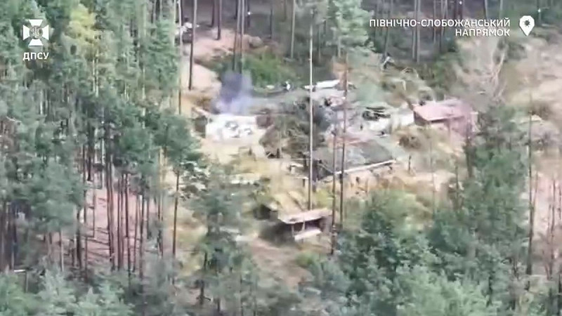 烏軍近期頻繁對俄軍陣地、設施發動襲擊，前線俄軍面臨的損失越來越慘重。   圖：擷取自 @Vijesti11111 X 分享影片