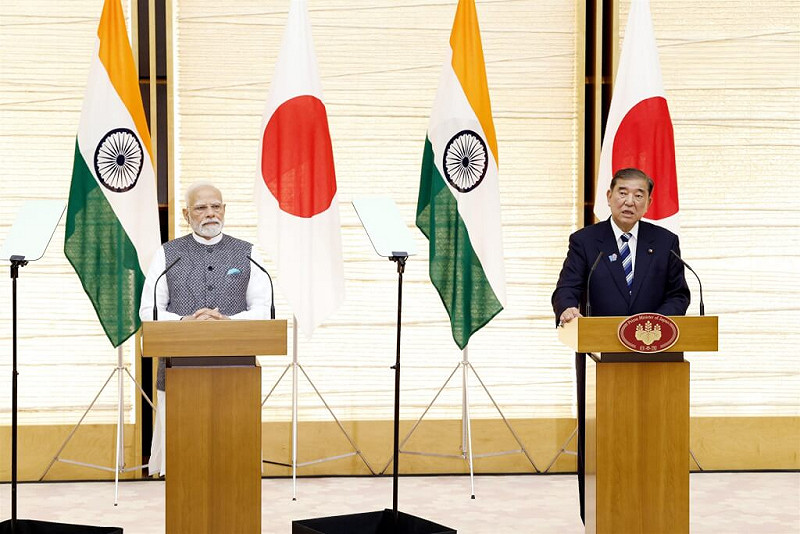 日本首相石破茂（右）29日在首相官邸與印度總理莫迪（左）會談。（共同社）   圖：中央社提供