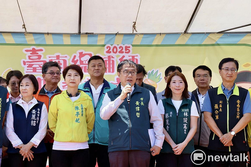 台南市長黃偉哲表示，這次菜單延續古早辦桌文化與地方節氣精神，精選台南盛產的七股虱目魚、北門白蝦、安南紅蔥頭、西瓜綿、官田菱角、西港芝麻、白河蓮子與台灣鯛等台南在地食材。每一道菜都蘊含著總舖師對台灣味的細膩詮釋與對辦桌文化的傳承。   圖：台南市政府提供