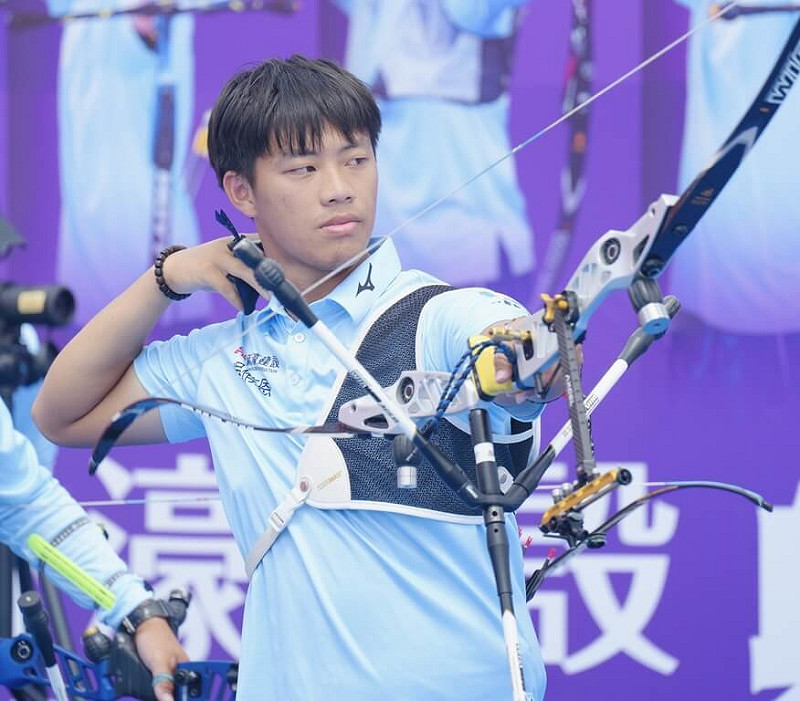 中華企業射箭聯賽30日是新濠建設主場日，陣中新秀好手吳侑恩在男團貢獻1勝，本季6場都是團體出賽，拿下4勝，賽前平均箭值有8.53分。（中華企業射箭聯賽提供）中央社記者黎建忠傳真  114年8月30日   