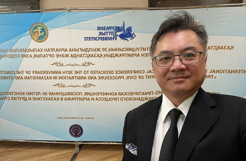 廖義銘認為哈薩克之行是他此生迄今最難忘的學術交流經驗。 圖:取自廖義銘臉書