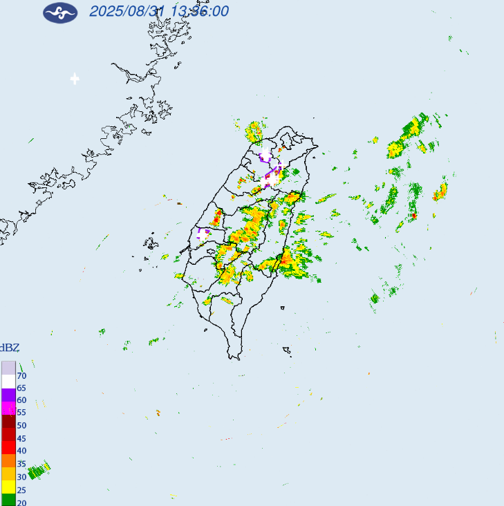 對流雲系發展旺盛影響，易有短時強降雨，氣象署對7縣市發布大雷雨即時訊息。   圖：取自氣象署