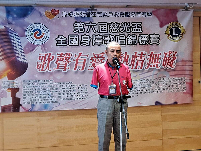 第六屆慈光盃全國身障歌唱錦標賽吸引來自全國各地的大批身障朋友報名參賽,選手們都使出渾身解數,充分展現對音樂的熱愛與才華,贏得如雷掌聲。 圖:黃博郎/攝