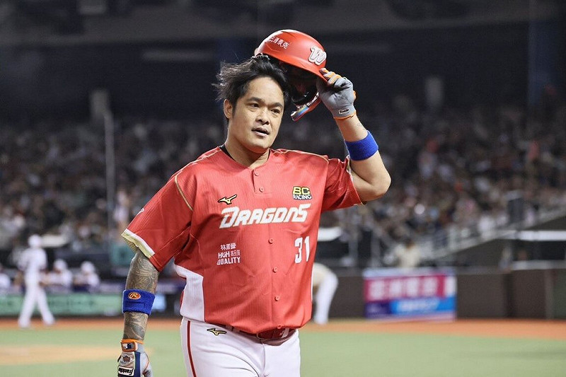 中華職棒味全龍隊林智勝（圖）引退系列賽將登場，球團3日表示，5日預計由代表U12世界盃台灣隊的台北福林國小球員開球，7日則是邀請在威廉波特少棒賽奪冠的東園國小球員參與賽前儀式。（味全龍隊提供）中央社記者楊啟芳傳真  114年9月3日   