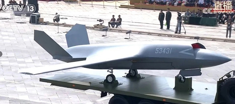 中國 93 閱兵亮相 4 款新型無人機，顯示中國在高階無人機的技術領先。   圖：翻攝自觀察者網