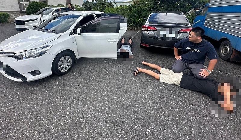 潘姓男子5日在宜蘭市住家附近遭人勒頸強押上車，警方獲報偵辦，發現犯嫌又將車開回原地，立即上前救人，逮捕4嫌，2小時內迅速破案。（讀者提供）中央社記者王朝鈺傳真  114年9月6日   