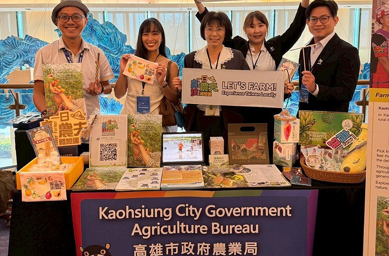 高雄市農業局攜手觀光局、旅行及相關團體與業者，前往菲律賓馬尼拉舉辦觀光推廣會。   圖：高雄市農業局/提供