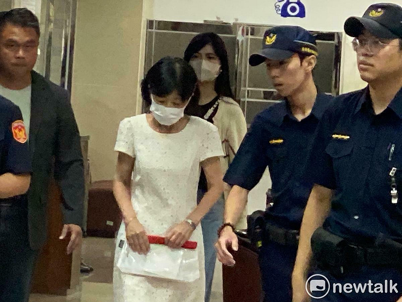 民眾黨前主席柯文哲妻子陳佩琪上午赴北院幫柯文哲辦理交保。 圖:林朝億 / 攝