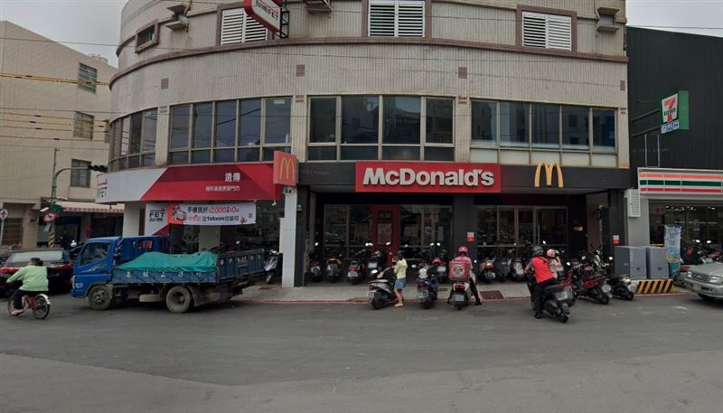 台灣麥當勞指出,高雄後勁餐廳目前暫停營業。 圖:翻攝自Google Map