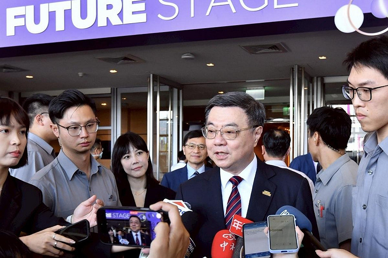 行政院長卓榮泰今（10）天上午出席「SEMICON Taiwan 2025國際半導體展」開幕典禮後受訪。   圖：行政院提供