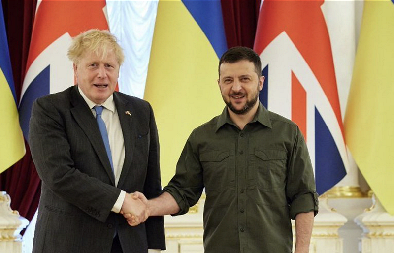 英國前首相強森呼籲「志願者聯盟」應該立即部署軍隊至烏克蘭，而非等待任何由美國斡旋的和平協議。   圖：擷取自英國前首相強森（Boris Johnson）的 X